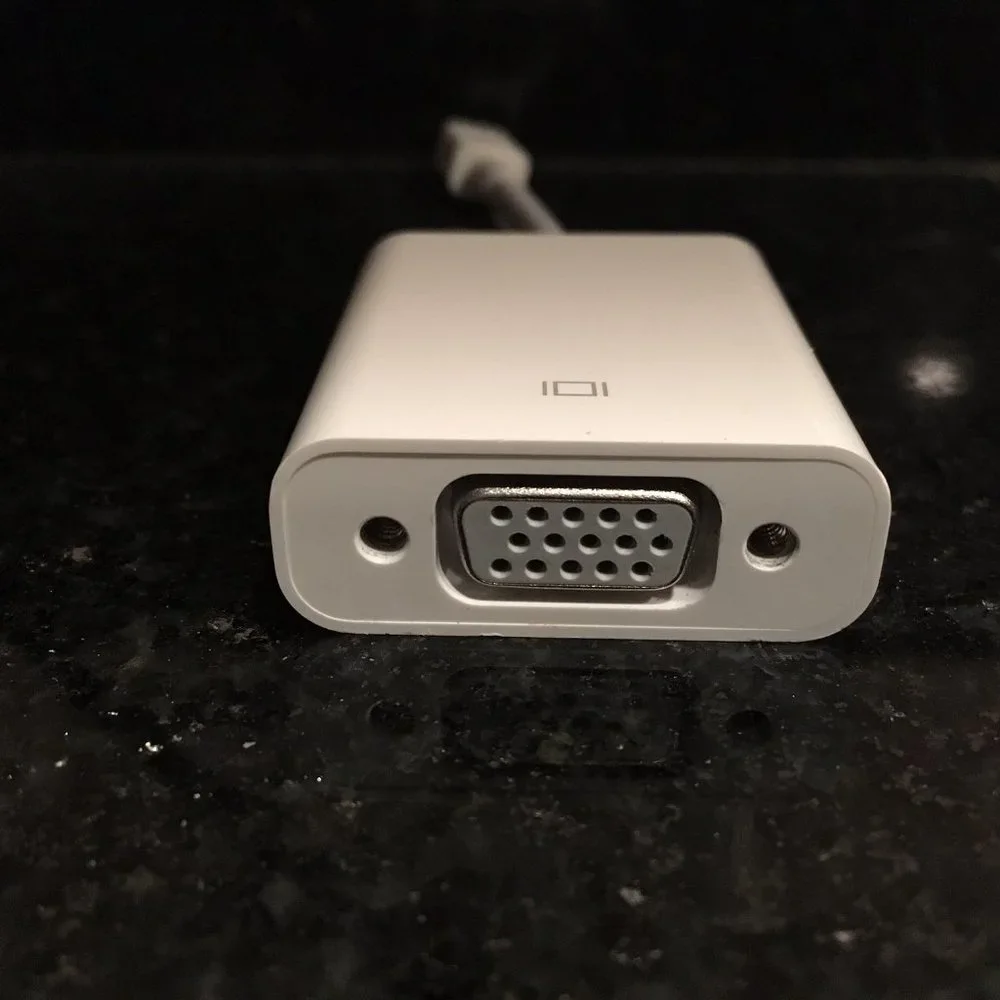 Apple Mini DisplayPort to VGA Adapter